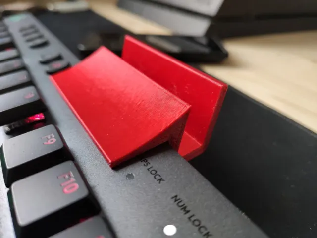 Phone holder for Logitech G815 keyboard