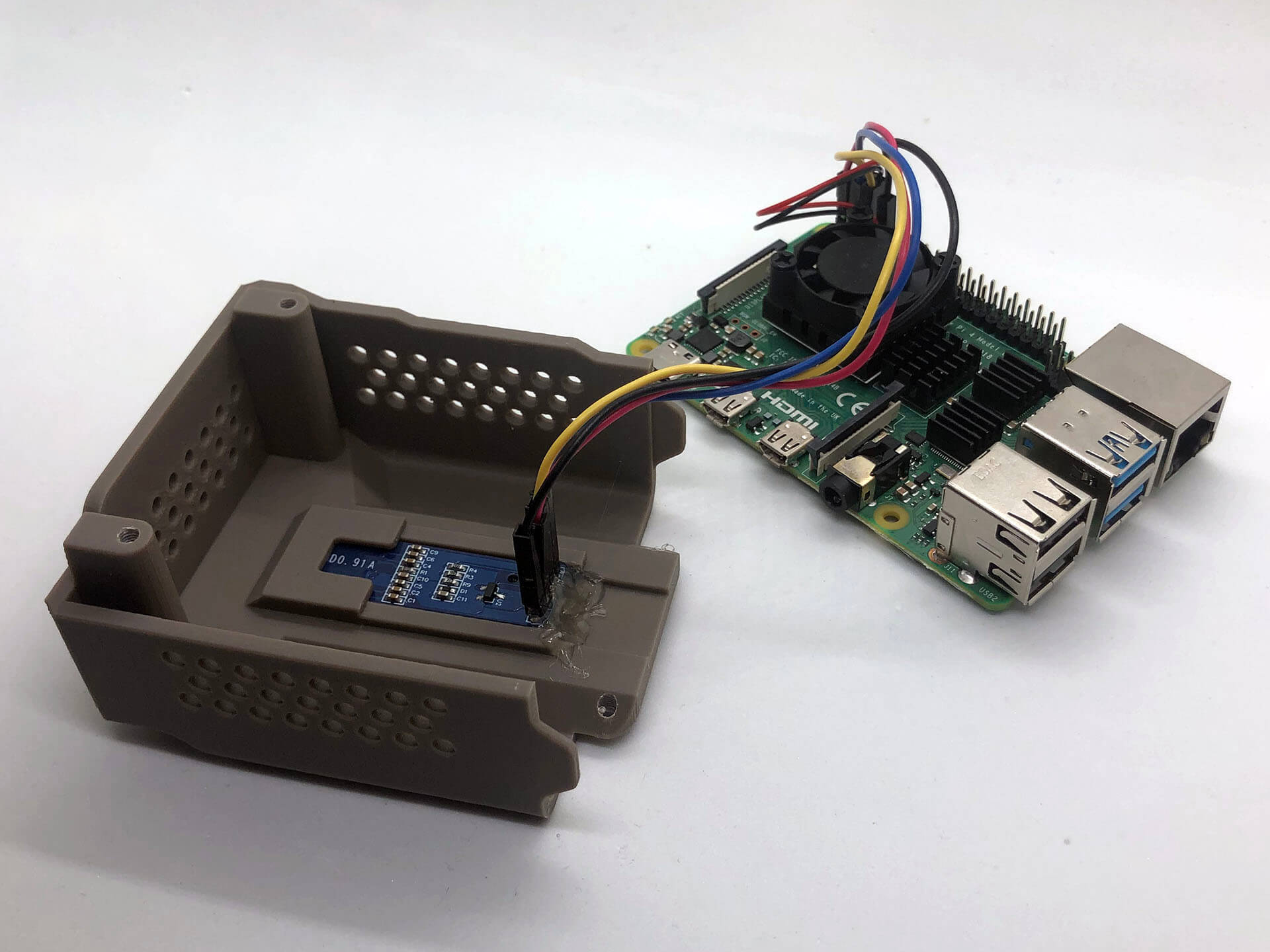 Raspberry Pi Case w/ CSI to HDMI Adapter by Evan000 | Download free STL ...