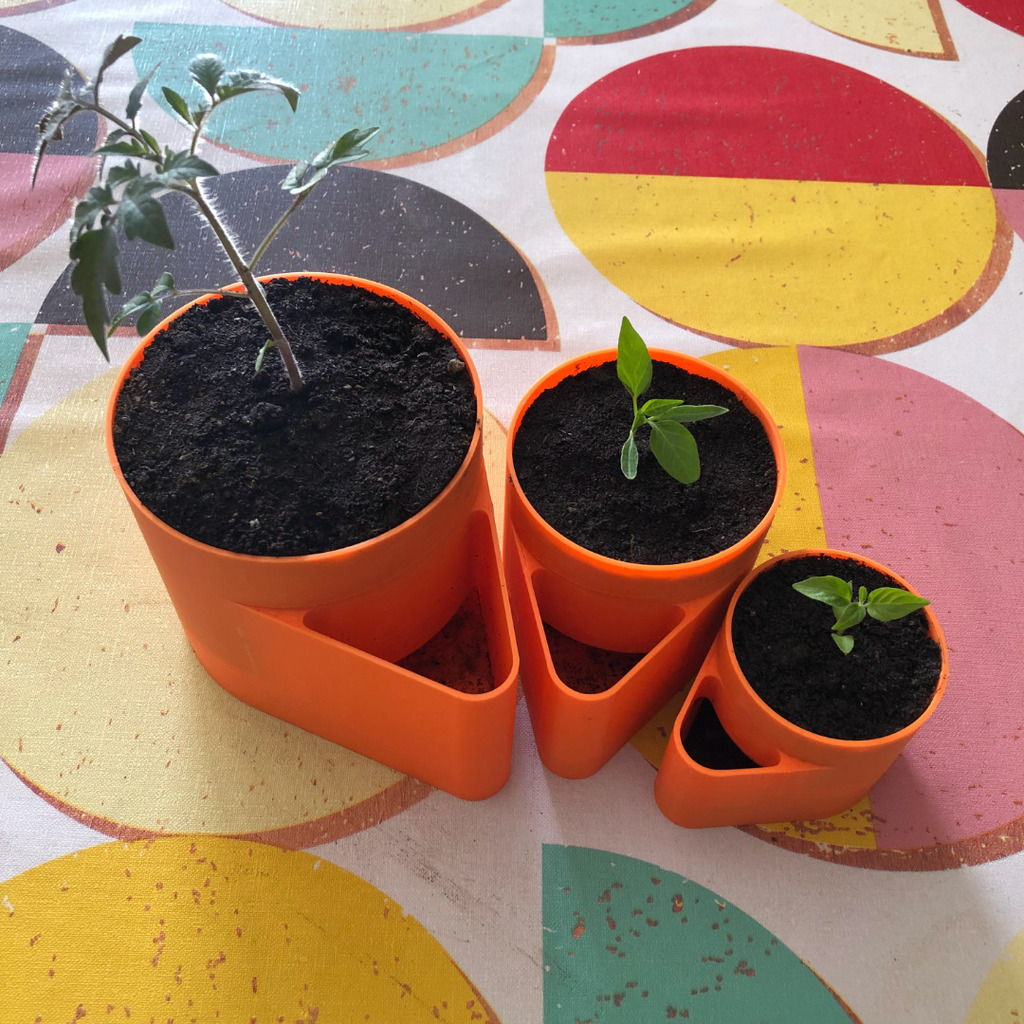 ADKS - Easy Self-Watering Planter
