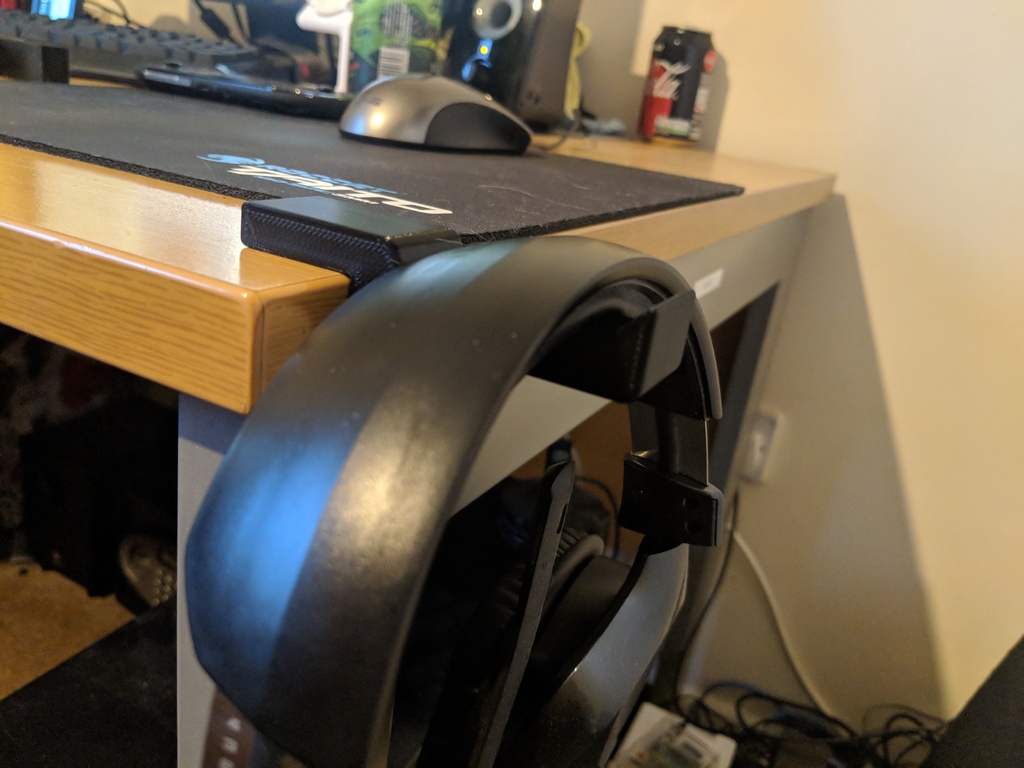 Headset Holder for 25mm desk