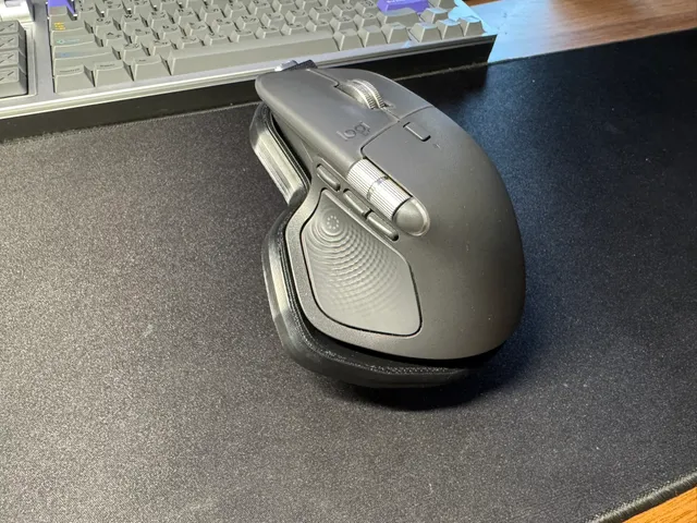 Logitech MX Master 4 charging stand
