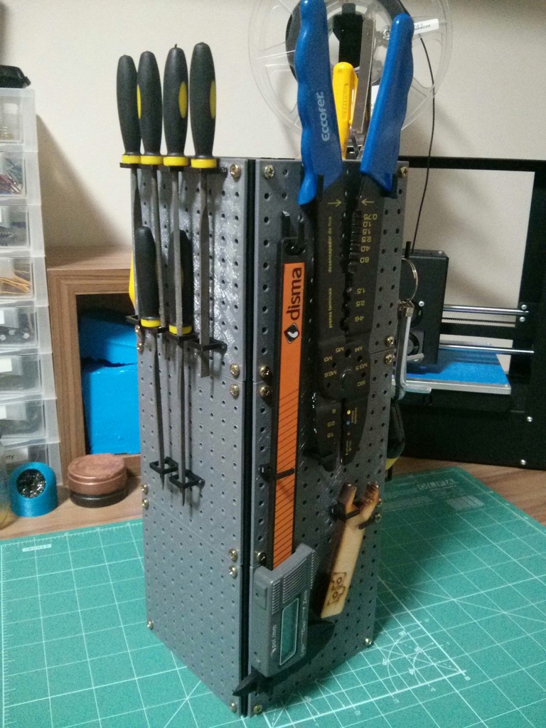 Mini Pegboard Tool Tower by Marcelo Chaves Download free STL model