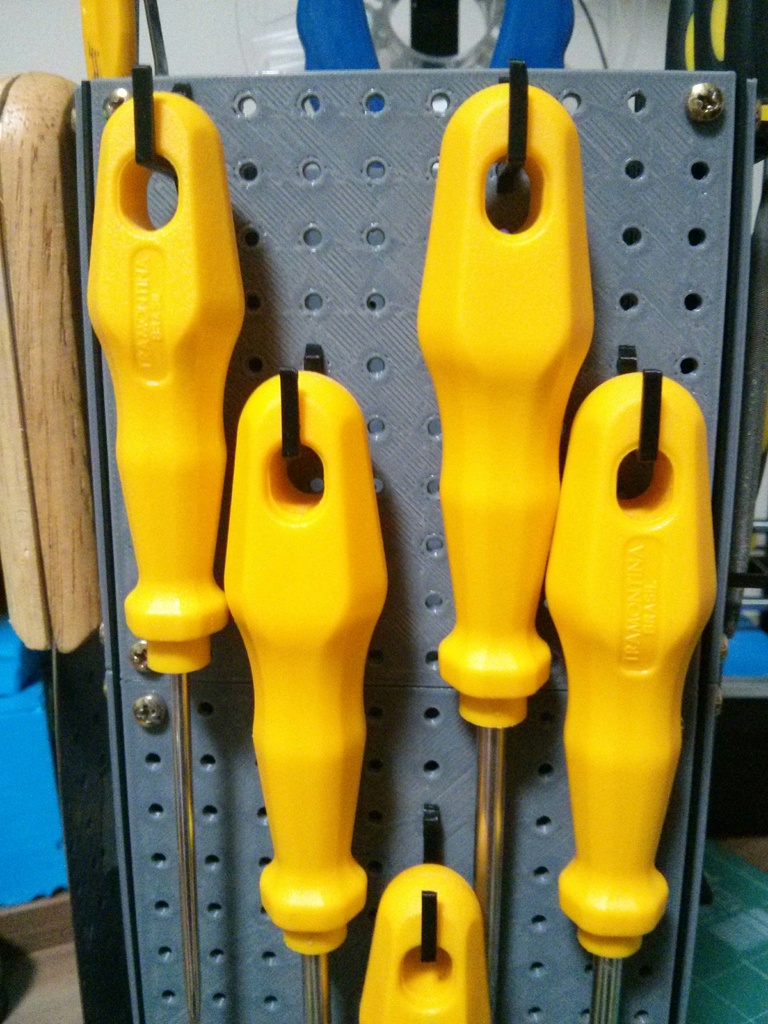 Miniatura 15 do modelo 3D Mini Pegboard Tool Tower