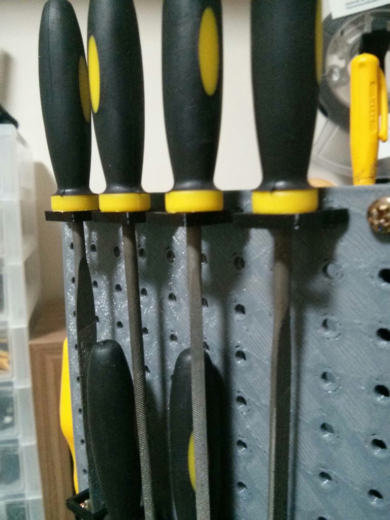 Miniatura 16 do modelo 3D Mini Pegboard Tool Tower