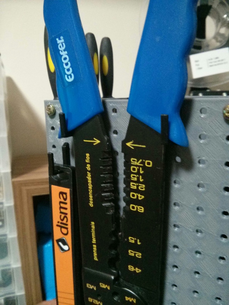 Miniatura 17 do modelo 3D Mini Pegboard Tool Tower