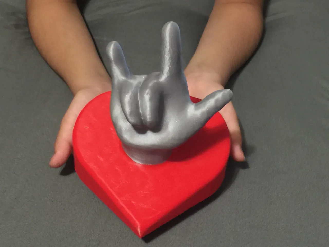 Hearts & Hands by StarLabs3D | Download free STL model | Printables.com