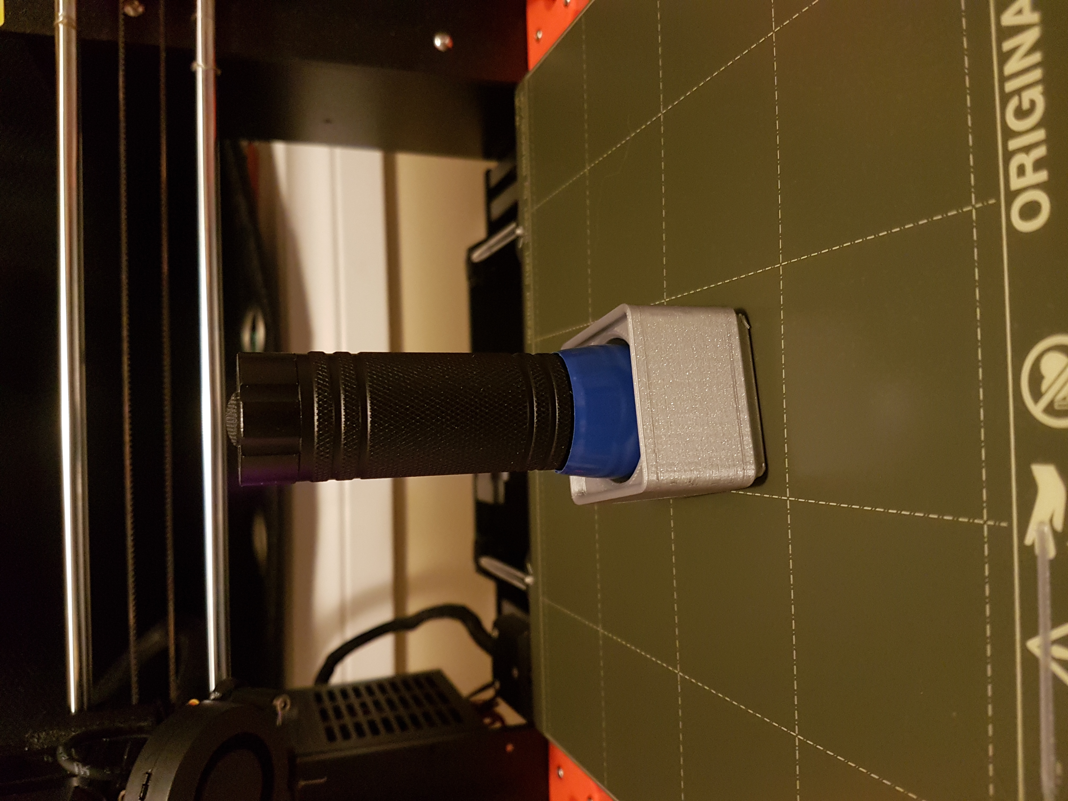 Miniatura 2 do modelo 3D UV Flashlight Holder (Gridfinity)