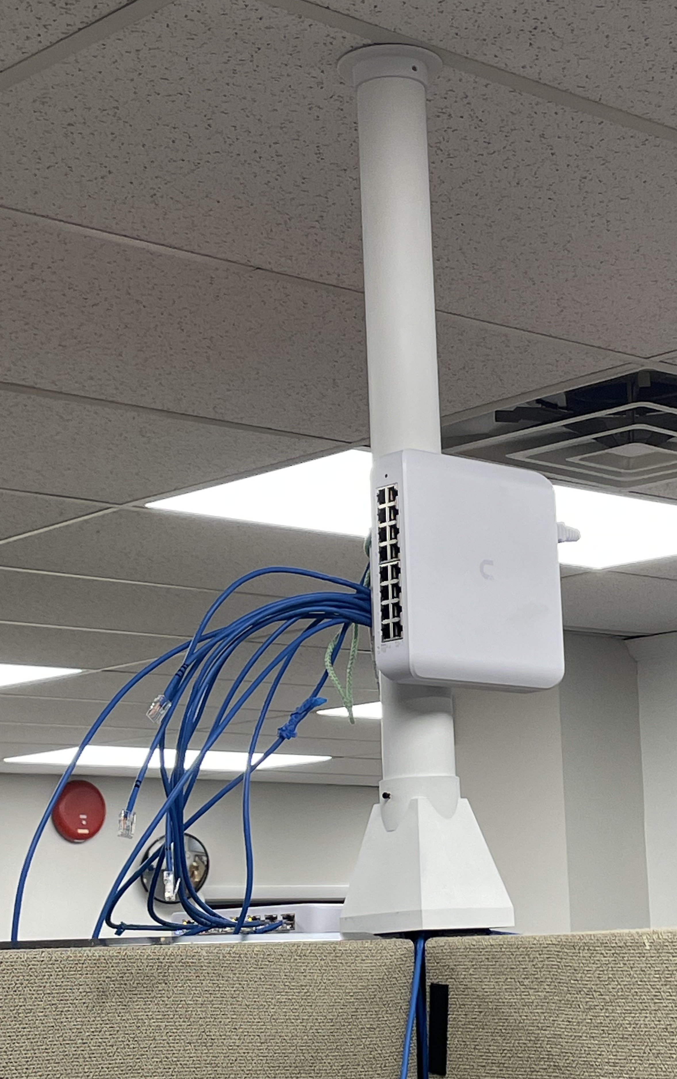 Cube Wire Power Pole