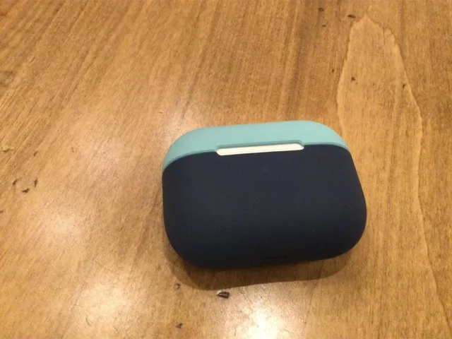 AirPods Pro Wireless Charging Adapter
