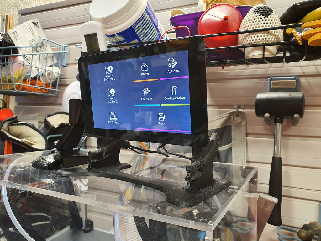 Raspberry Pi tiltable 7" Display base