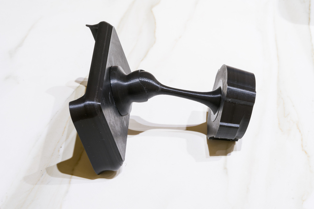 An overengineered car phone charger cradle — miniatura 7