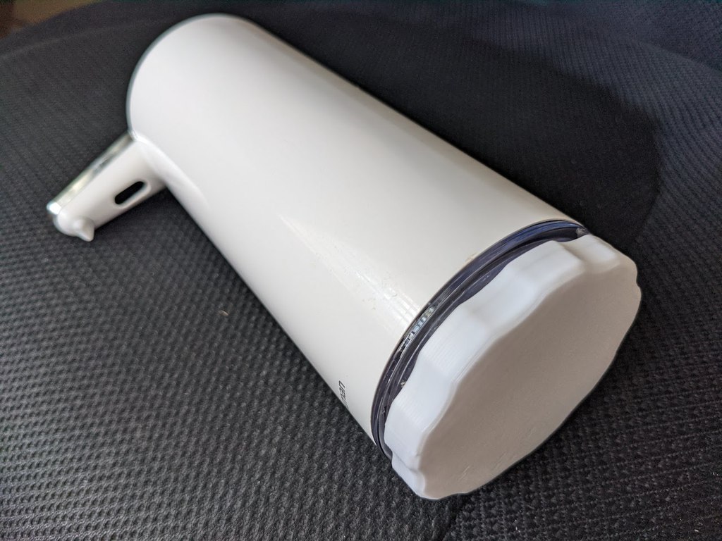 simplehuman rechargeable 9 oz. sensor soap dispenser tank removal tool