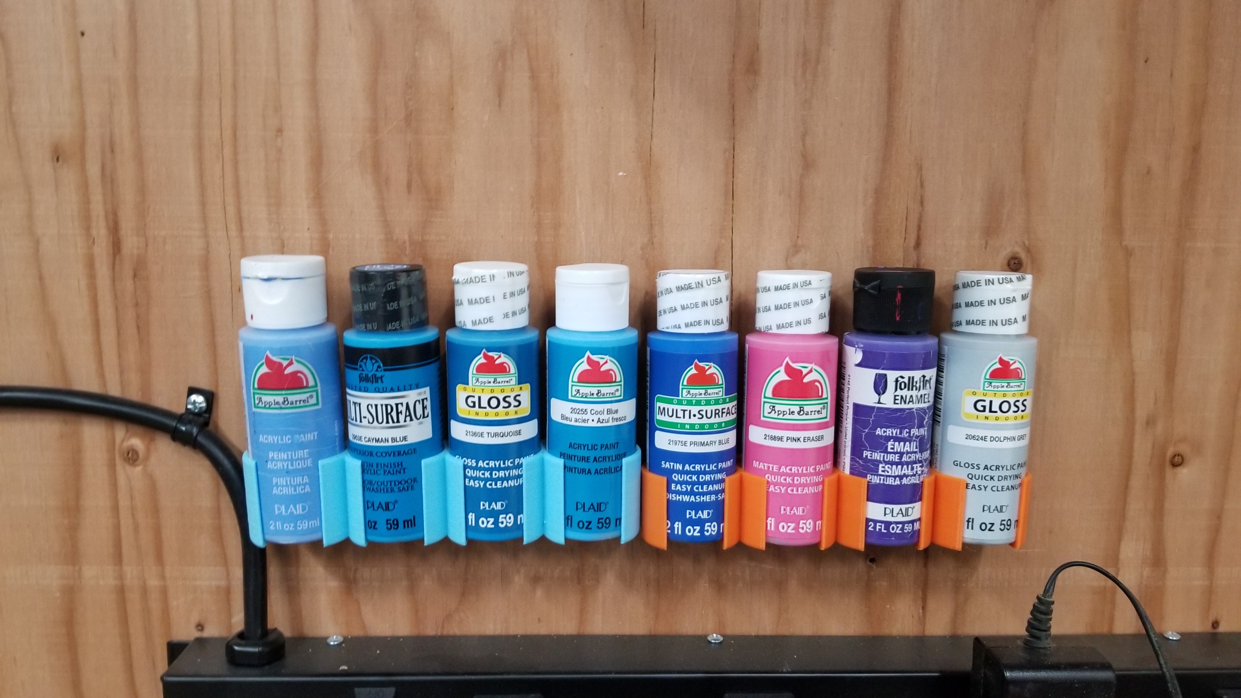 Acrylic paint holder