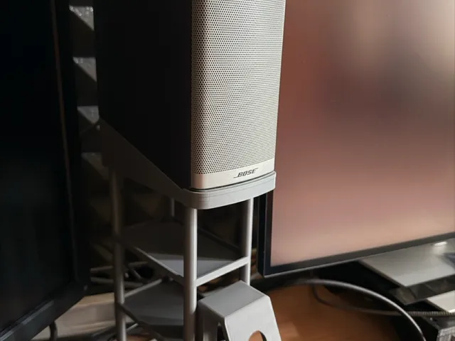 Modular raiser stand for desktop speakers
