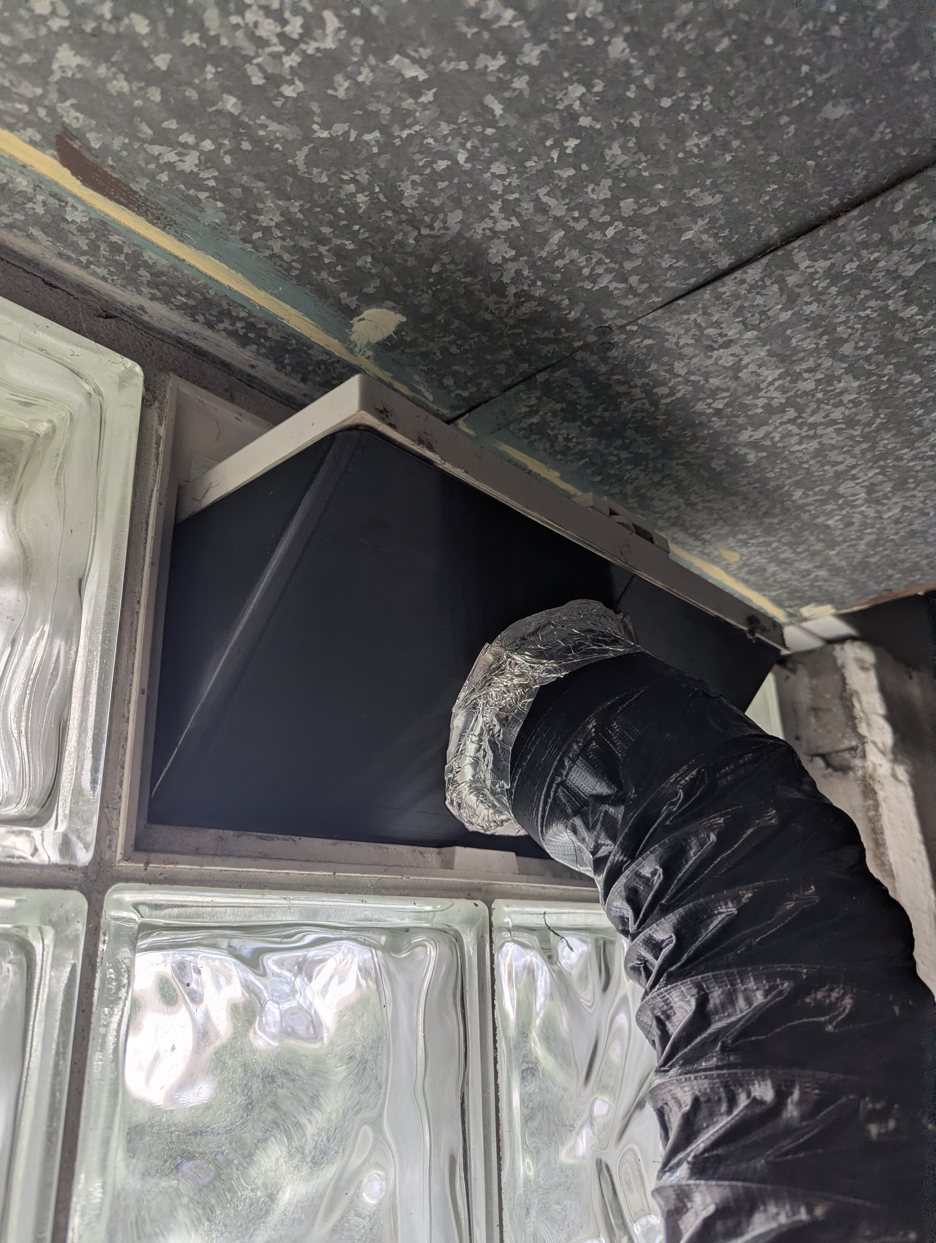 Window Vent for Glass Block Tilt Windows