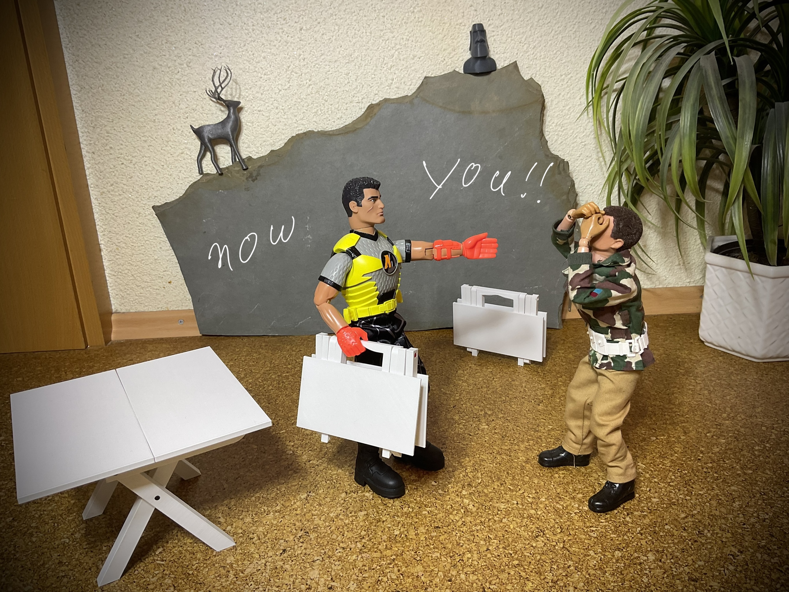 Miniatura 5 do modelo 3D Foldable, scalable and selflocking doll table