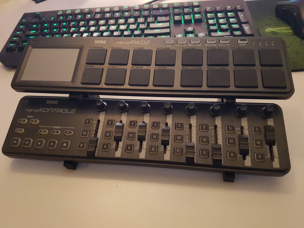Dual Korg Nano series desk stand