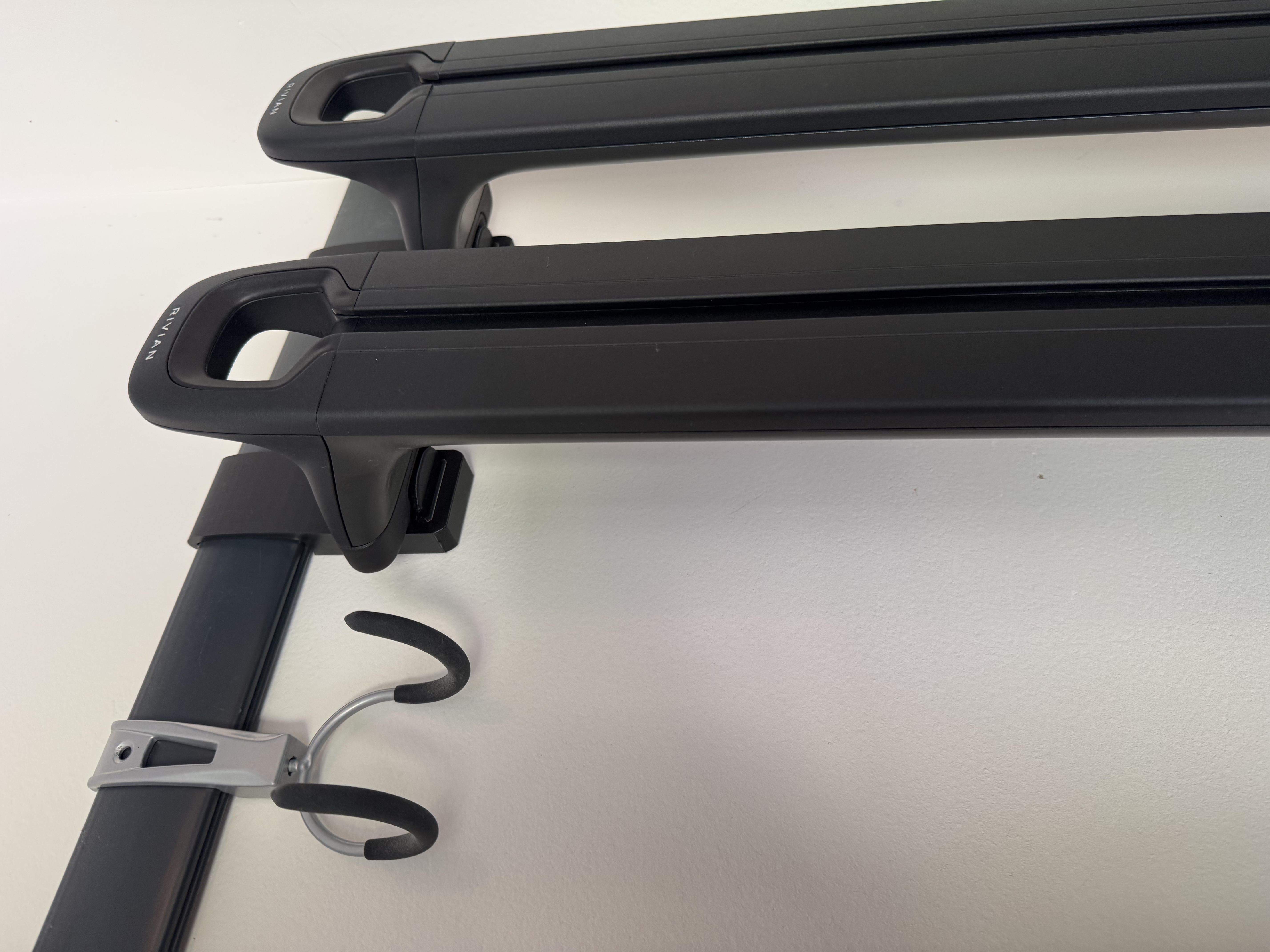 Rivian Cargo Crossbar Mount for Rubbermaid Fasttrack