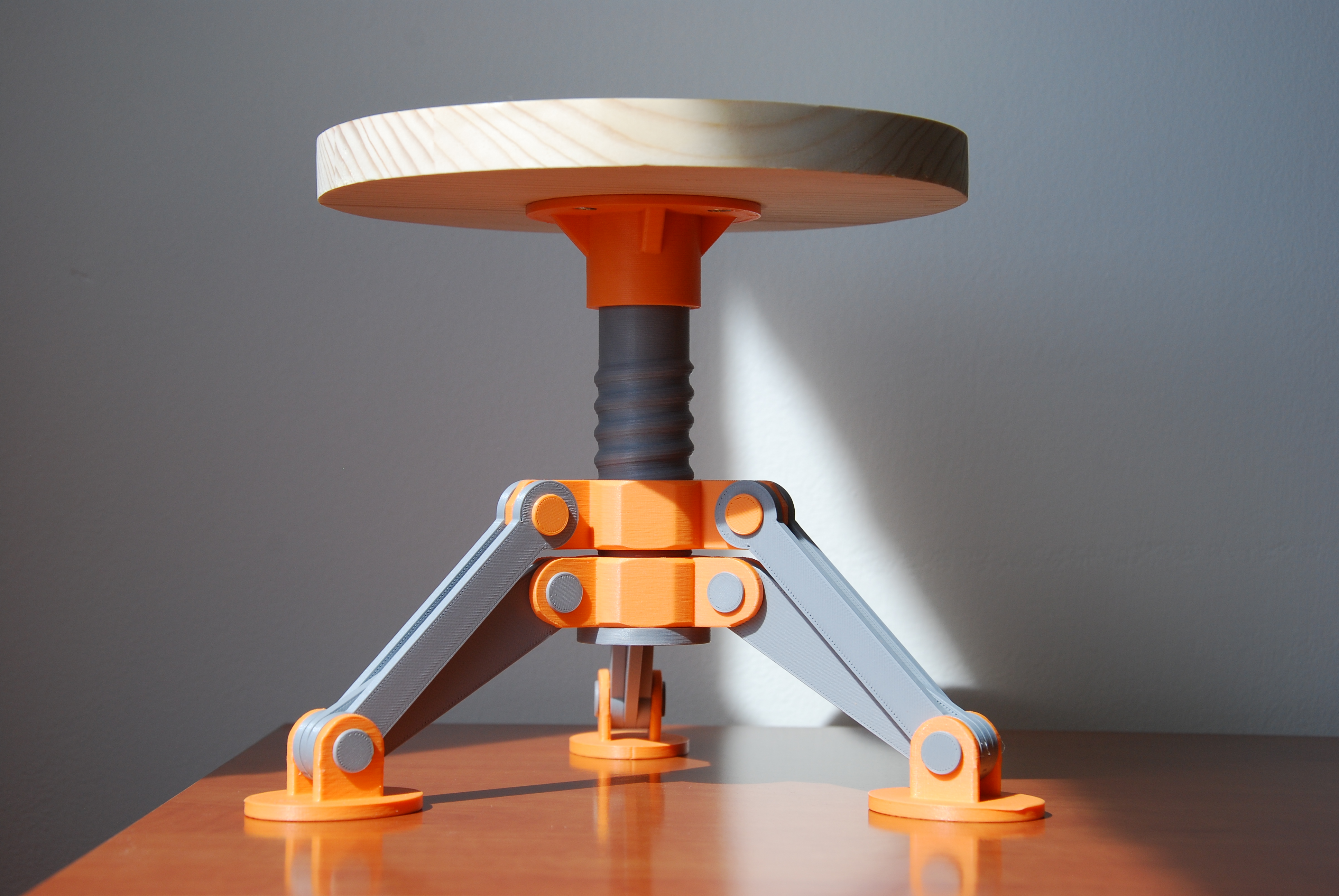 Height-adjustable table or chair