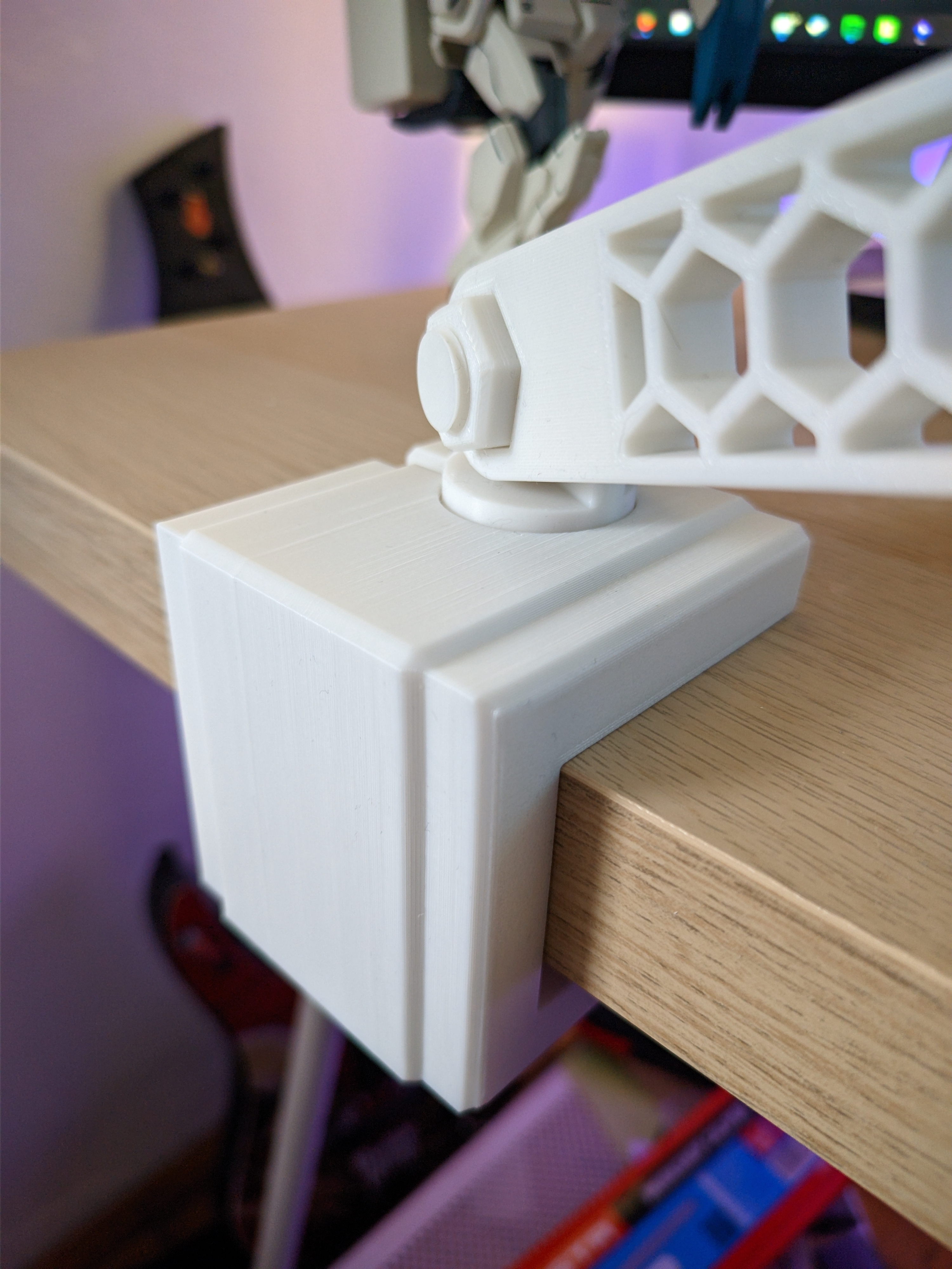 Rotating desk clamp for Adjustable Microphone Arm