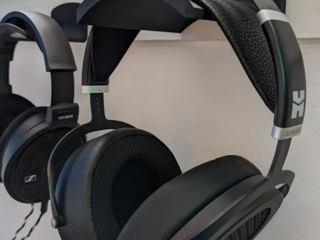 Headphone holder