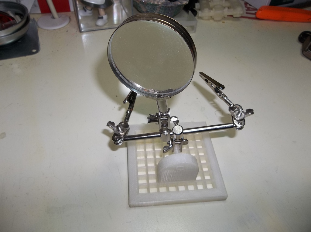 Miniatura 2 do modelo 3D Helping Hand Base