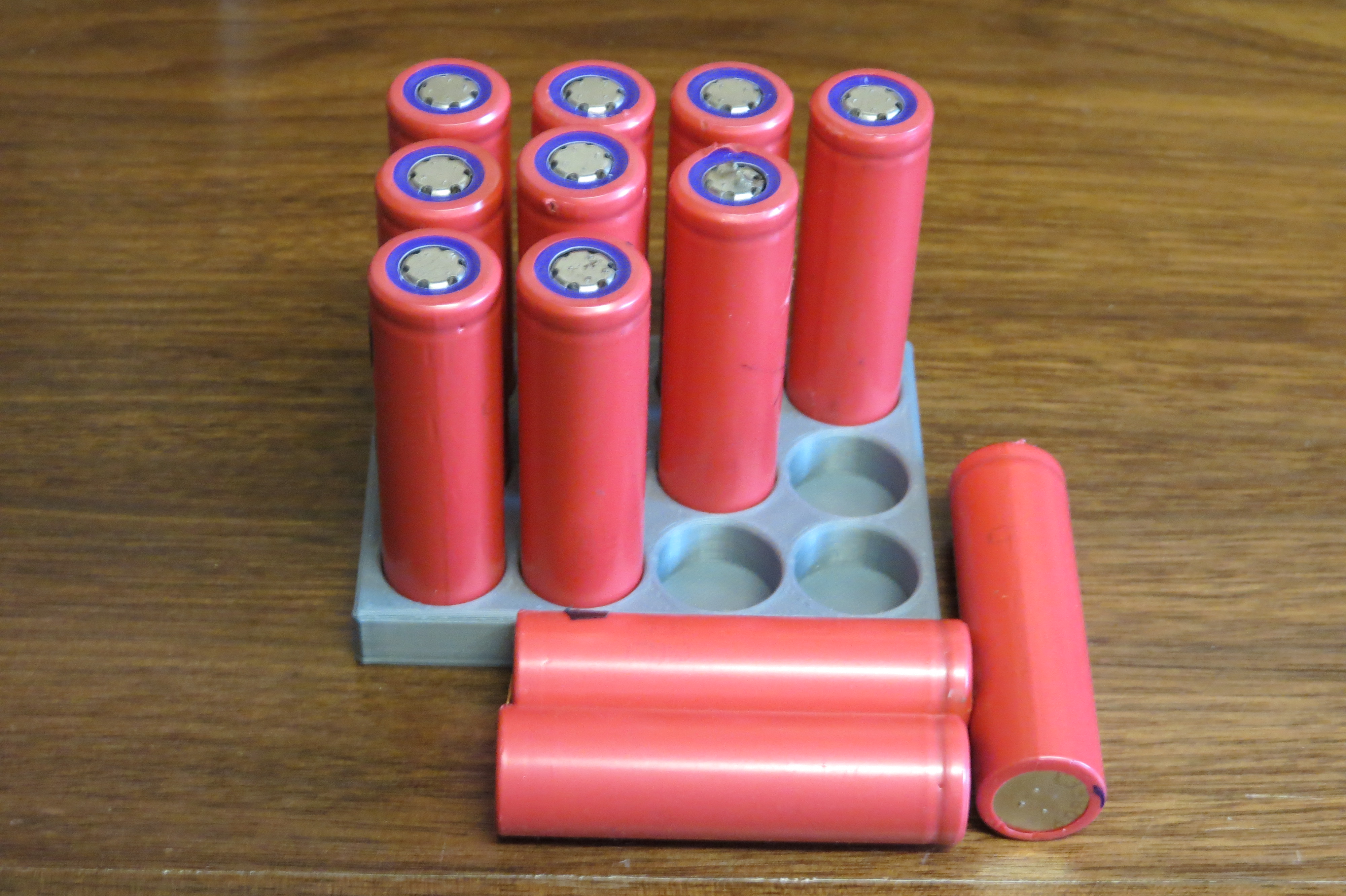18650 Holder / Organizer (Holds 12)