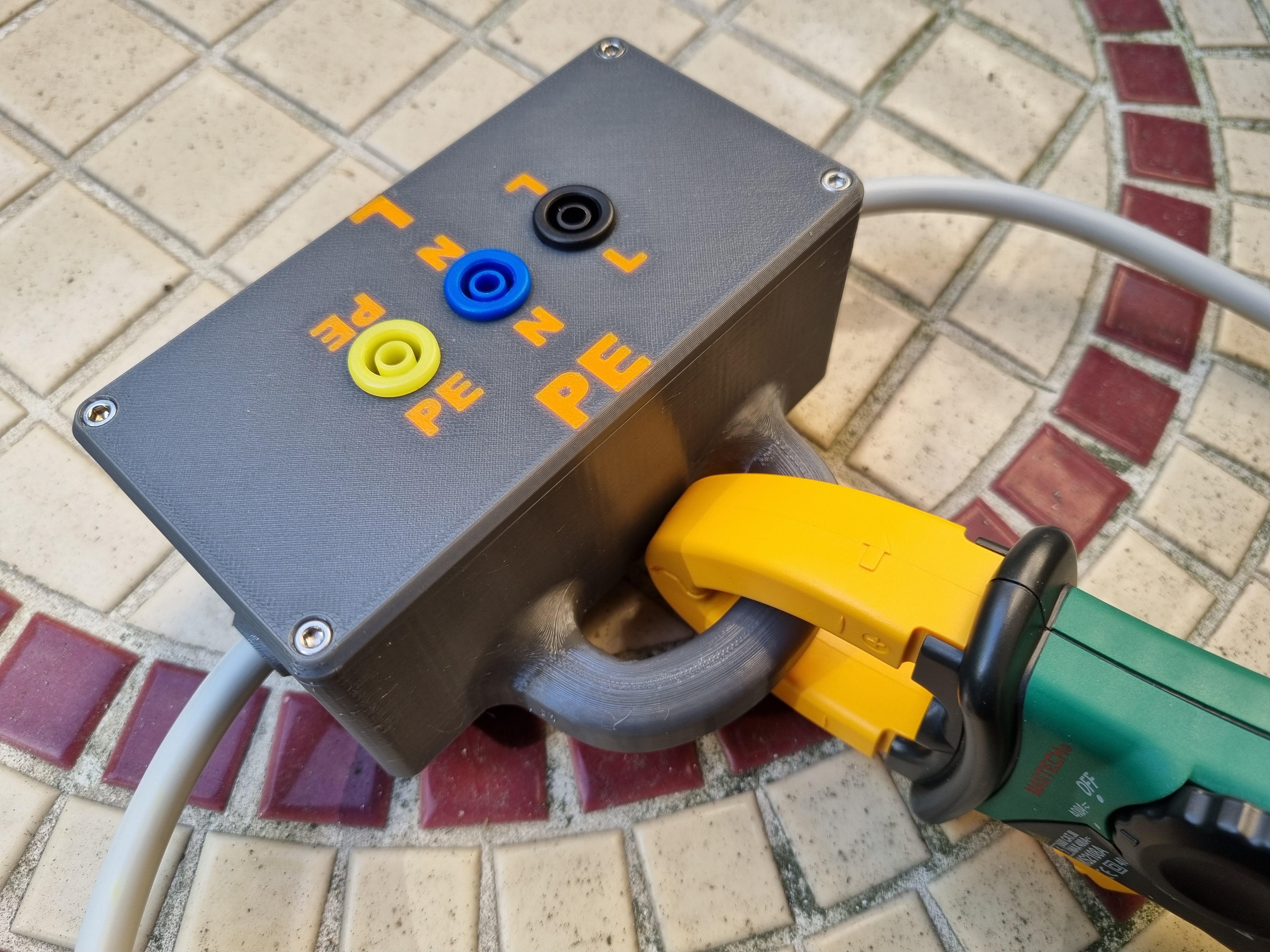 Mains Power Voltage/Current Measurement Adapter