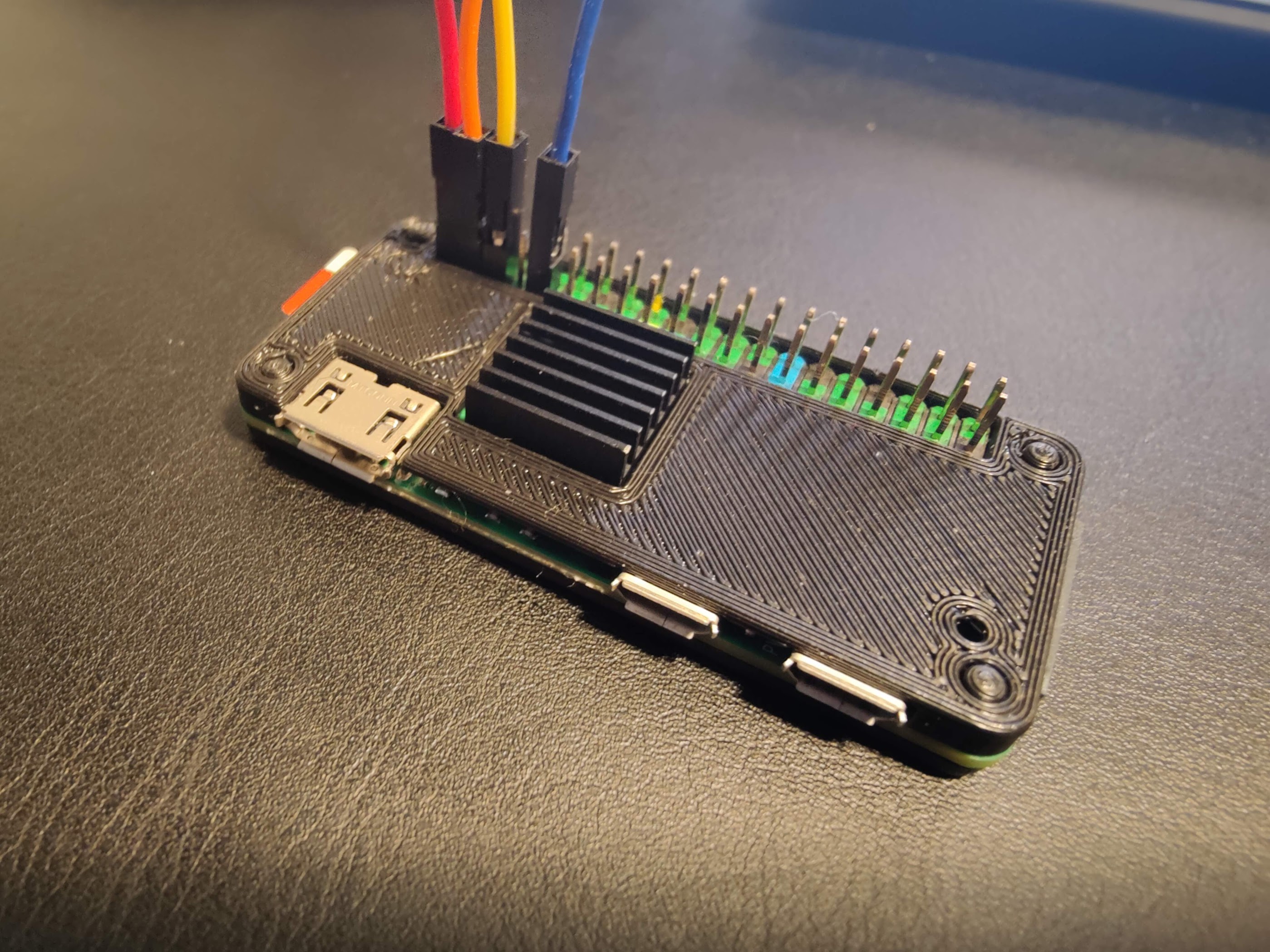 Raspberry Pi Zero 2 W screwless slimest case