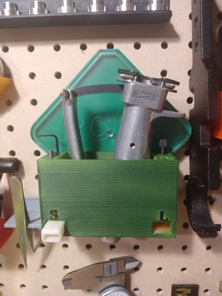RCBS universal hand primer holder for pegboard