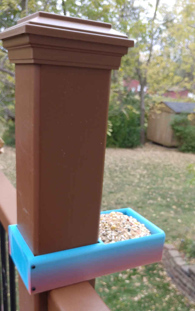 Deck Post Sleeve Birdfeeder — miniatura 3