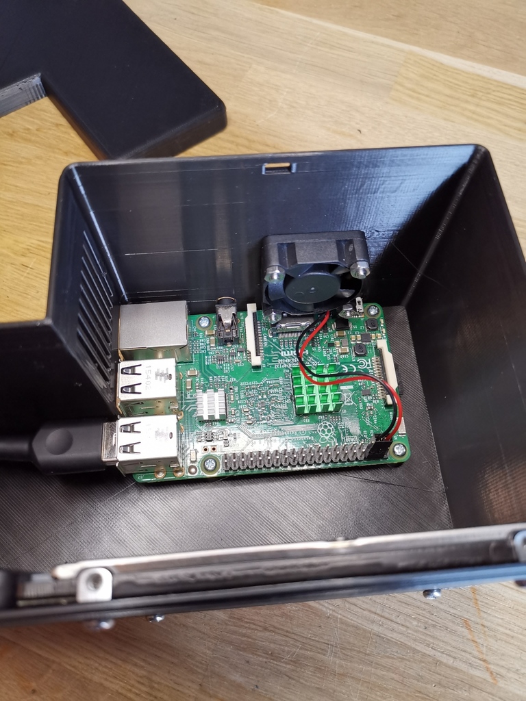 Raspberry Pi NextCloud Server by nj1337 Download free STL model