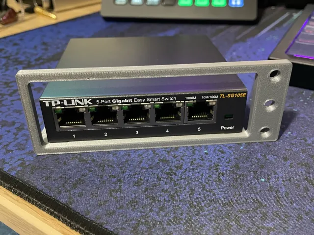 TP-Link 5 Port Switch Rack Mount