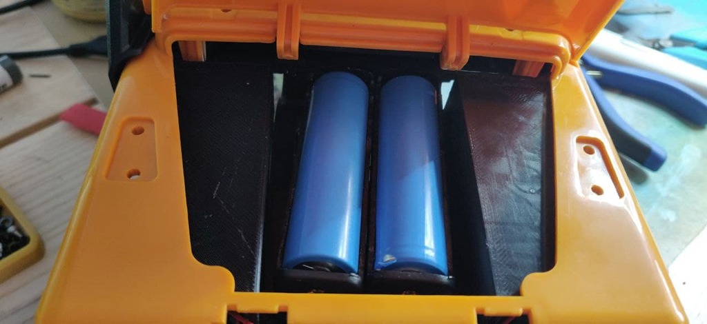 MN D90 engine bay cover
