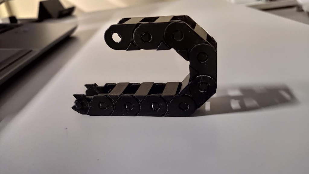 Miniatura 10 do modelo 3D AR cable chain link opened