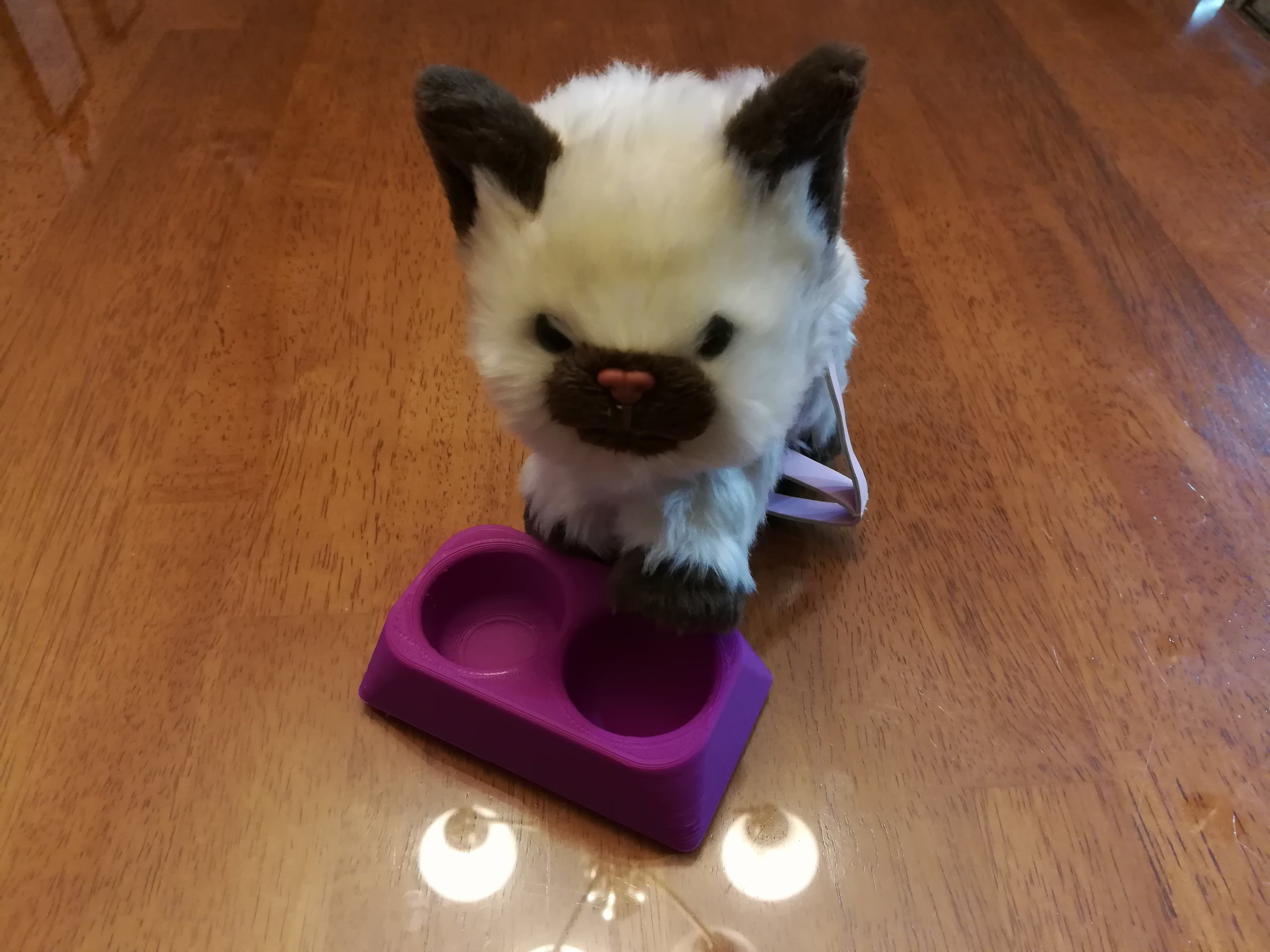 Pet dish for 18" doll pets