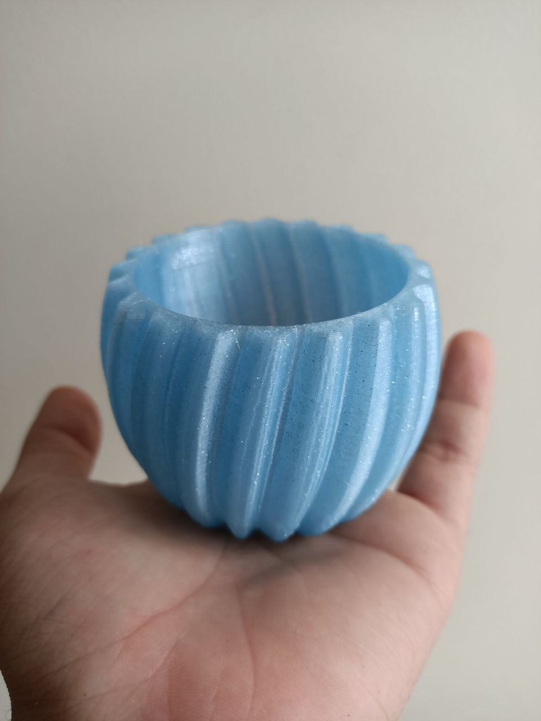 Wavy Flower Pot Design (Easily Scaleable) — miniatura 2