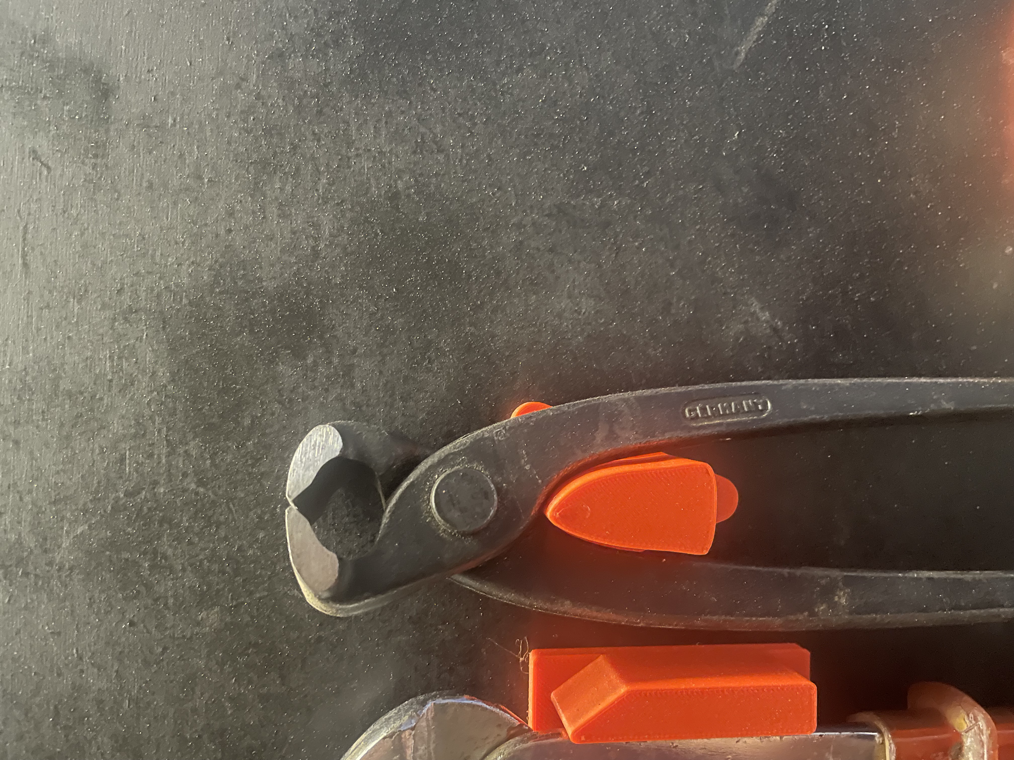 Nippers holder