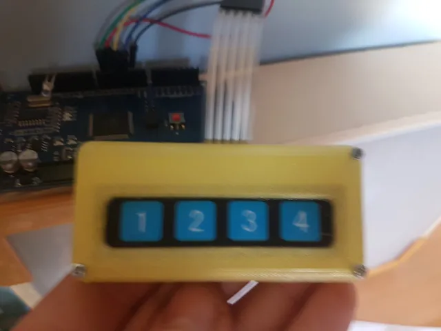 1x4 Membrane Keypad Case, Arduino.