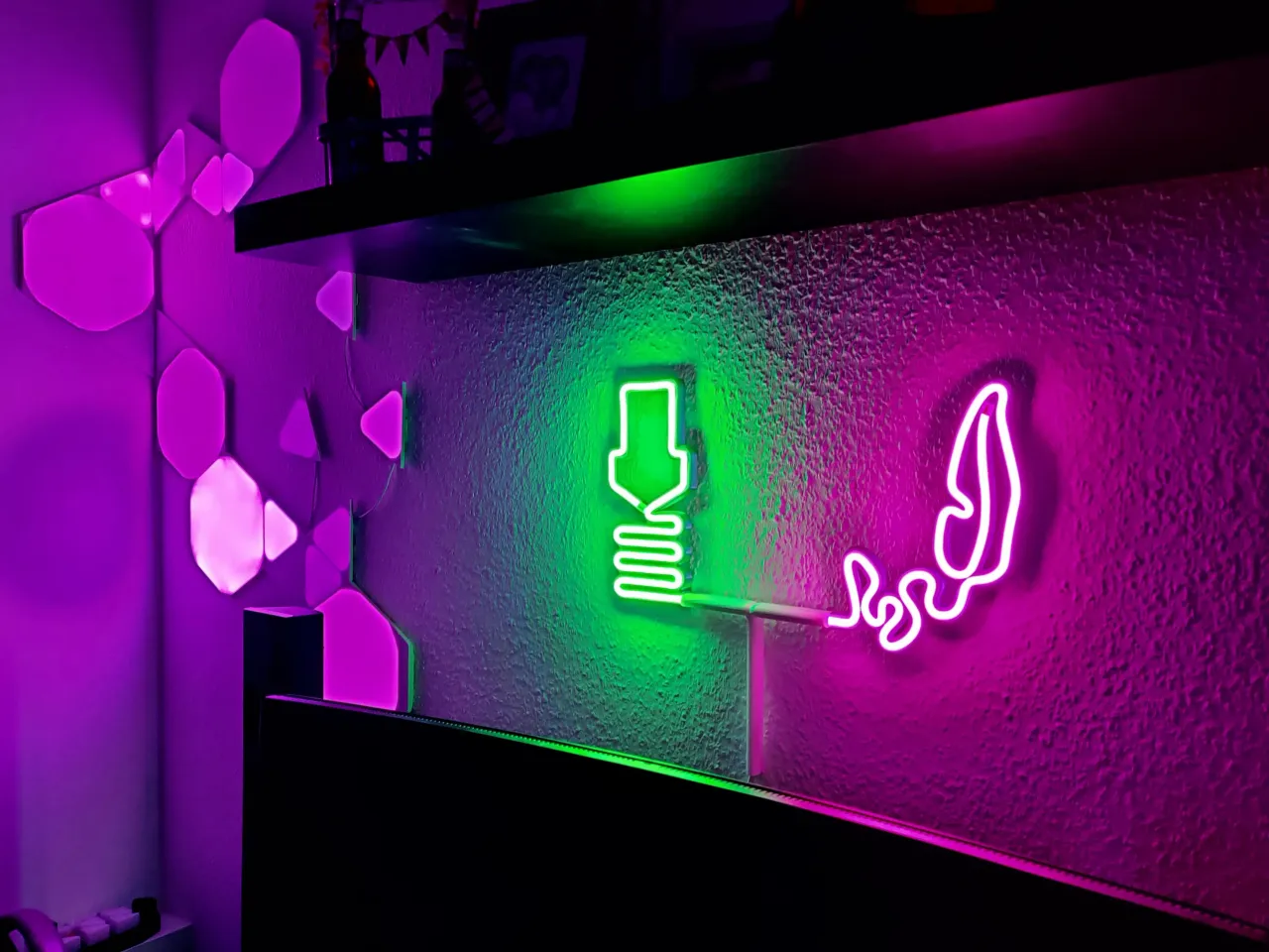 Neon Feather LED Strip by Jack Zucker, Download free STL model