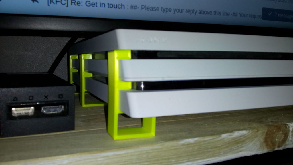 PS4 PRO NARROW PROFILE LEGS