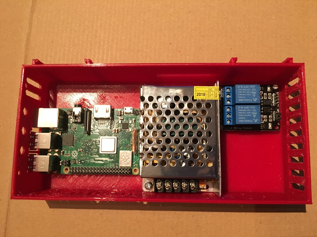Generic octoprint/octopi case for raspberry, 5V power supply and relay