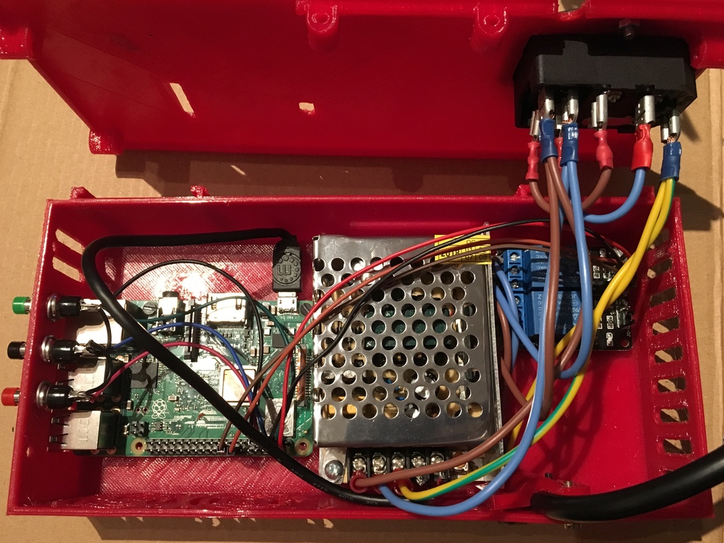 Generic octoprint/octopi case for raspberry, 5V power supply and relay