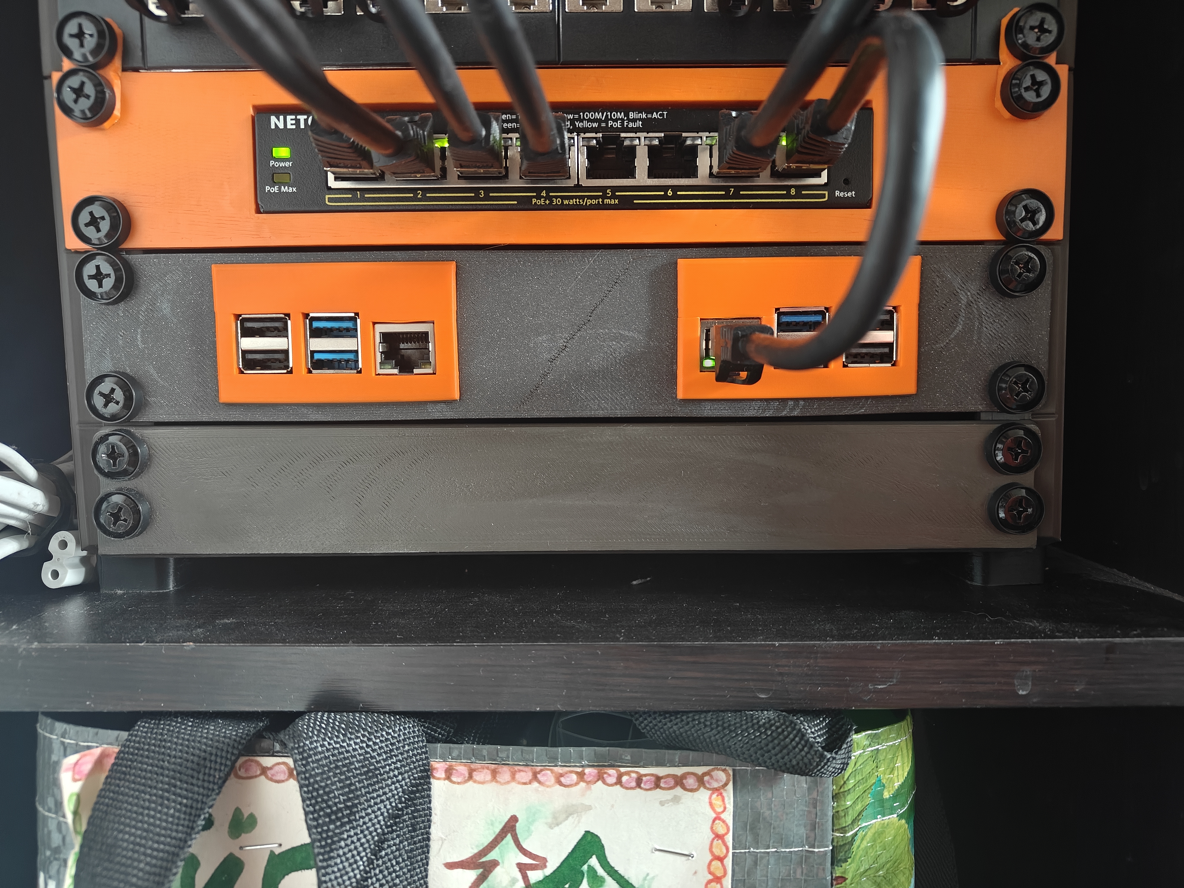 Raspberry Pi holder for 10" server racks