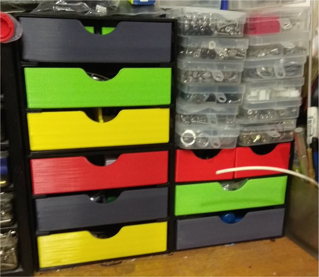 Miniatura 8 do modelo 3D Storage cabinet -draws 