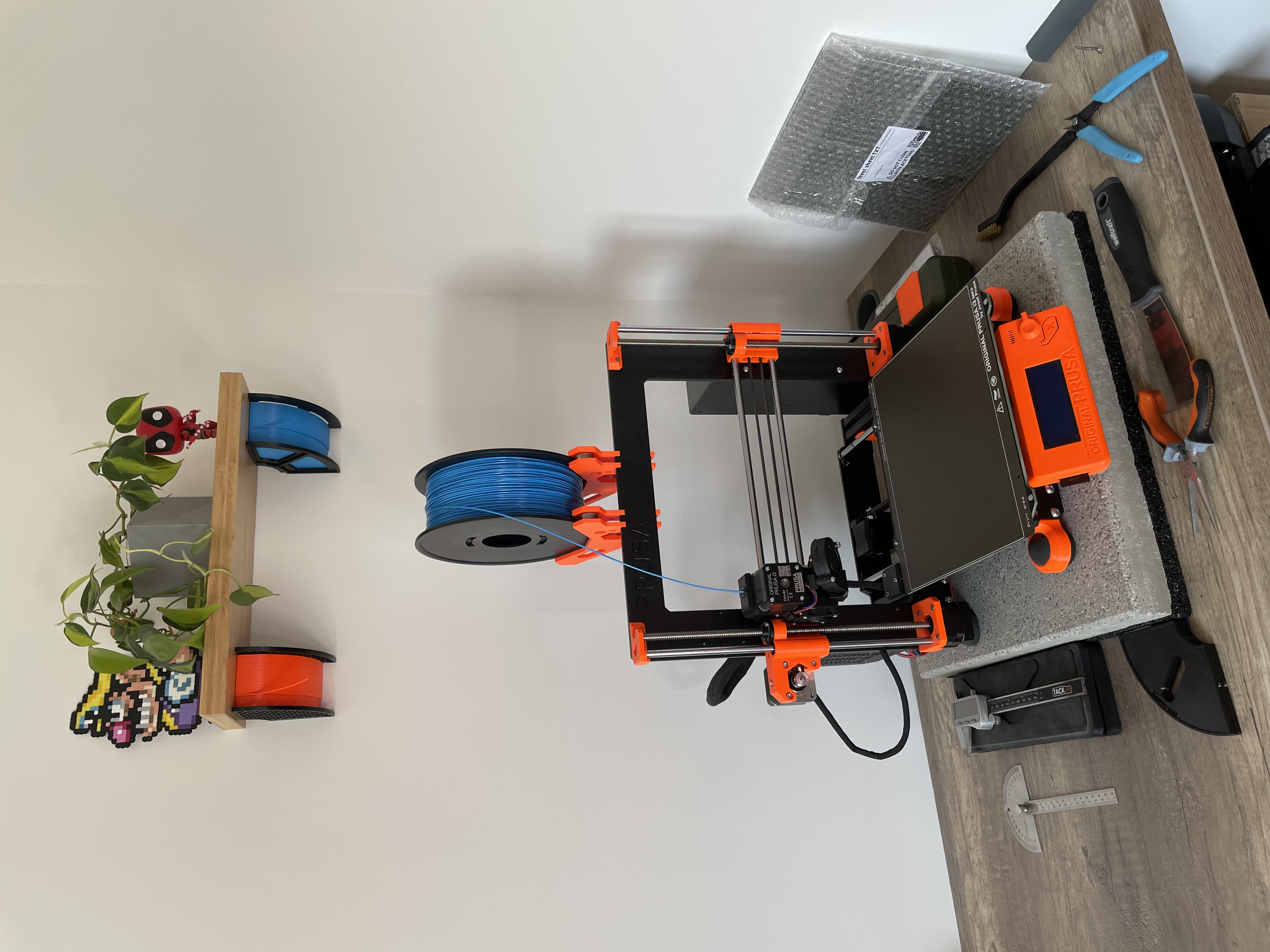 Miniatura 4 do modelo 3D Customizable Spool Bracket Shelf