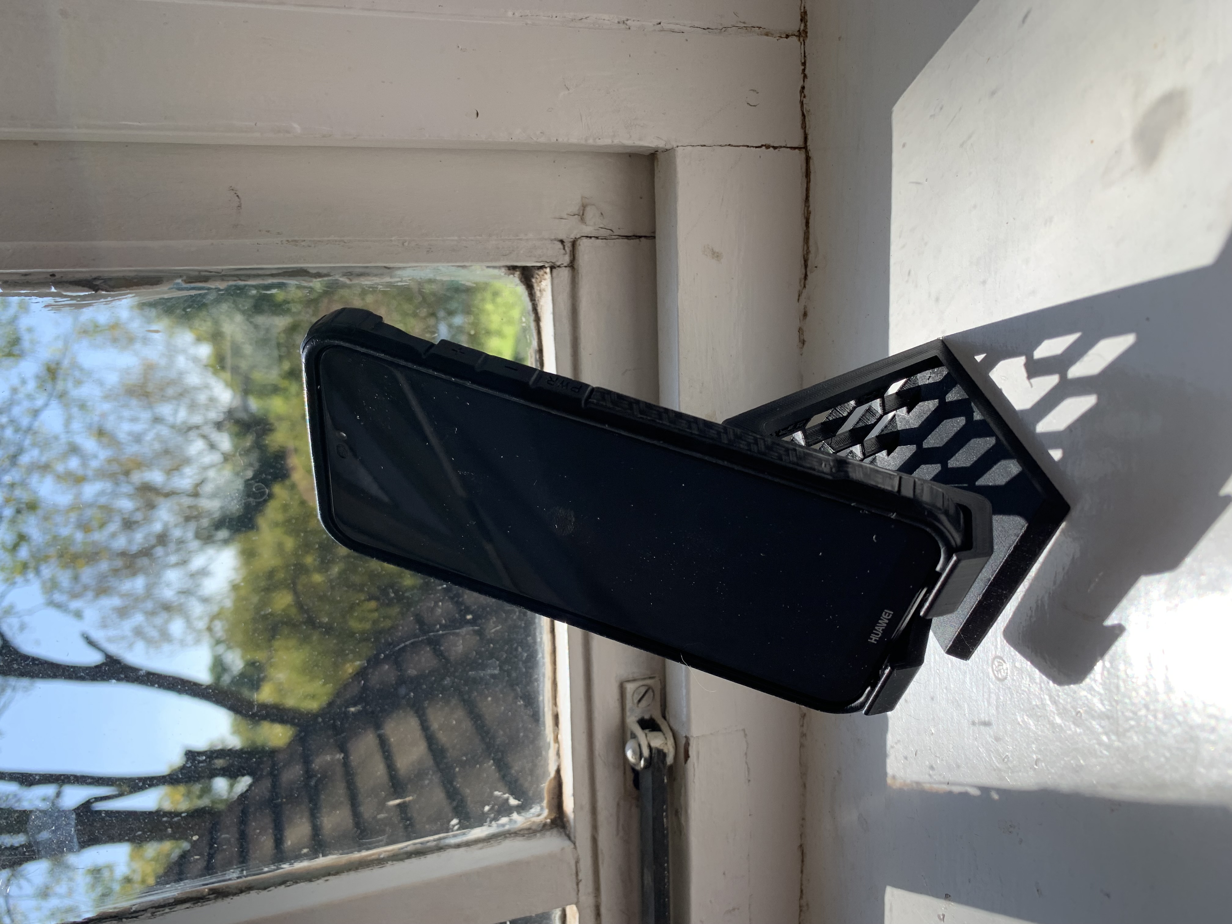 phone-stand-da-platinumstars-scarica-il-modello-stl-gratuito