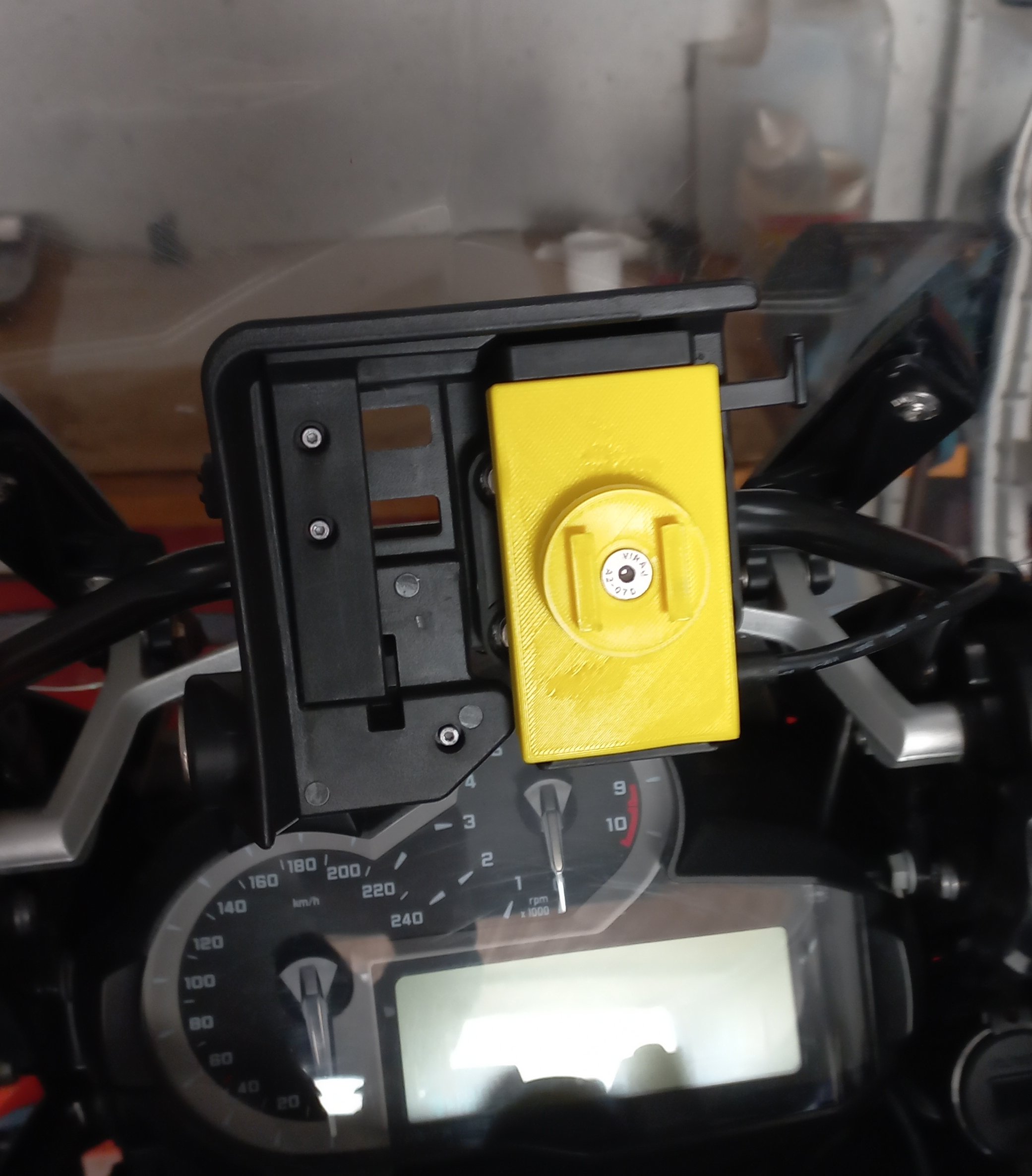 BMW Motorrad Navigator V to SP Connect Adapter by binominem | Download