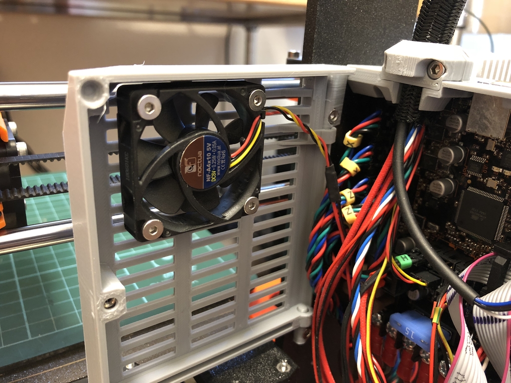 Prusa i3 Mk3 Einsy Door with 40mm Fan