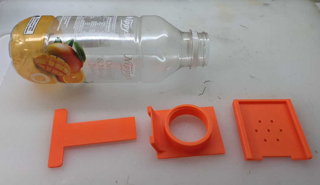 Miniatura 3 do modelo 3D Bottle mouse trap